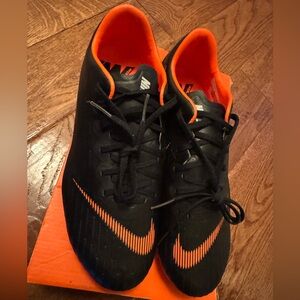 Nike Mercurial Vapor 12 Pro FG Black Total Orange size 6.5 New AH7382-081